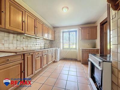 Maison - 255 m² - 9 pièces