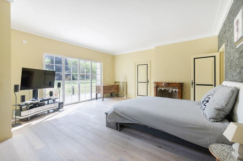 Maison - 500 m² - 9 pièces