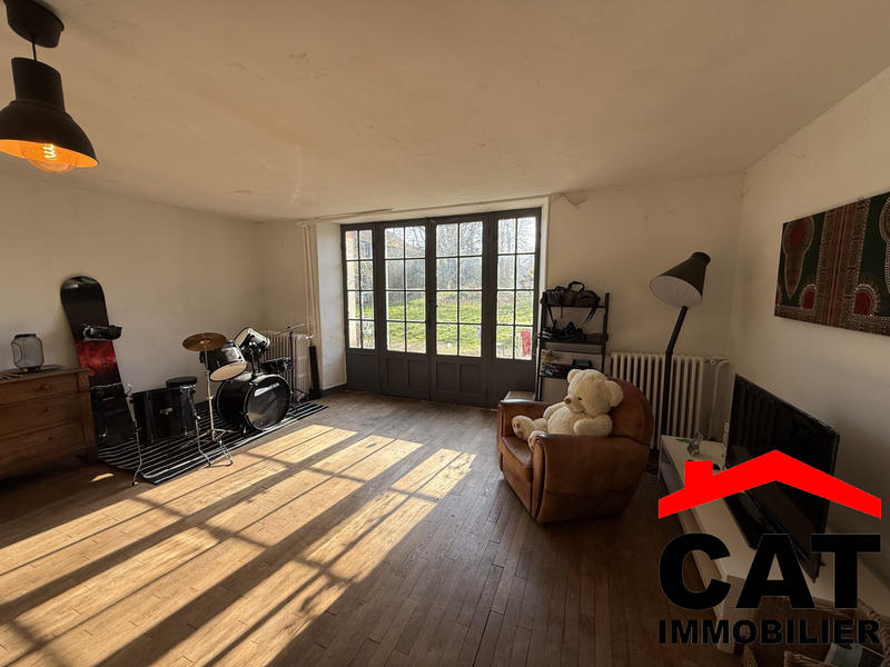 Maison - 366 m² - 13 pièces