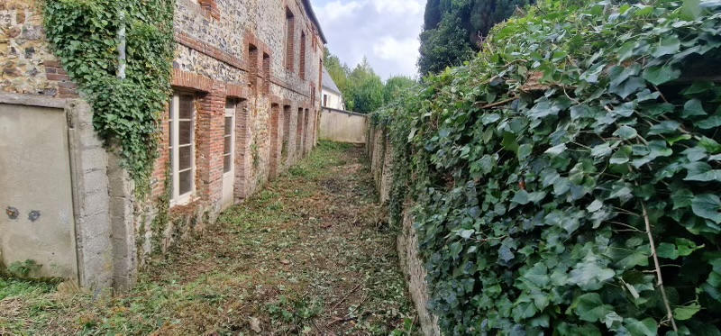 Propriété - 225 m² - 11 pièces