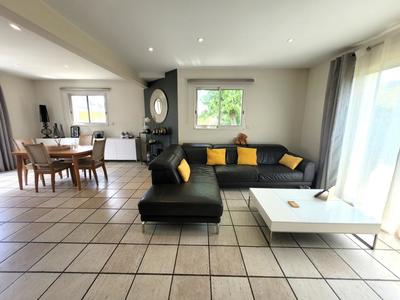 Maison - 121 m² - 7 pièces