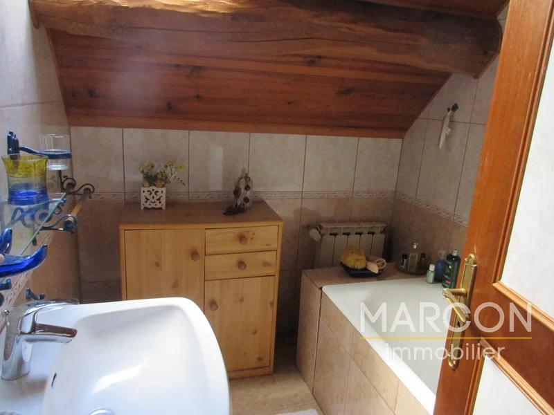 Propriété - 184 m² - 6 pièces