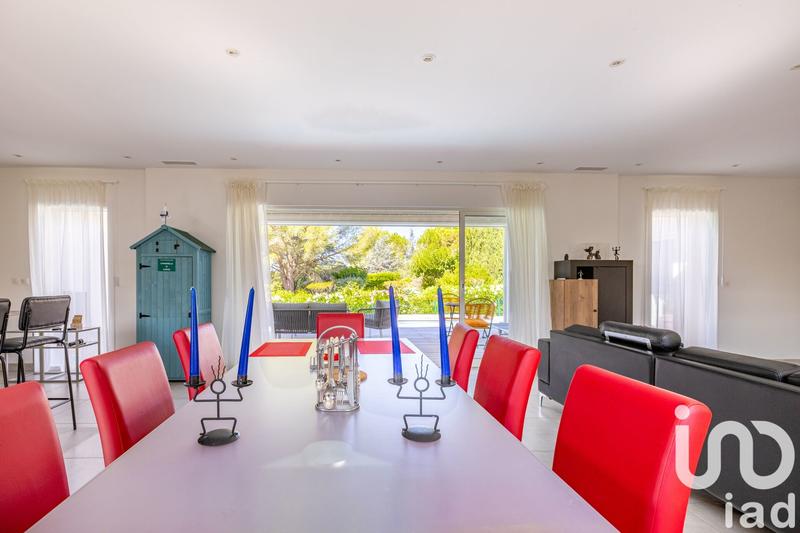 Maison - 247 m² - 7 pièces