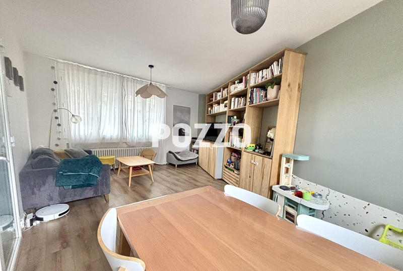 Maison - 90 m² - 5 pièces