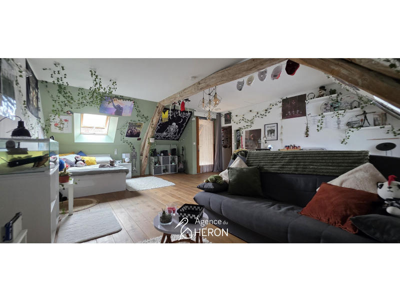 Maison - 217 m² - 6 pièces