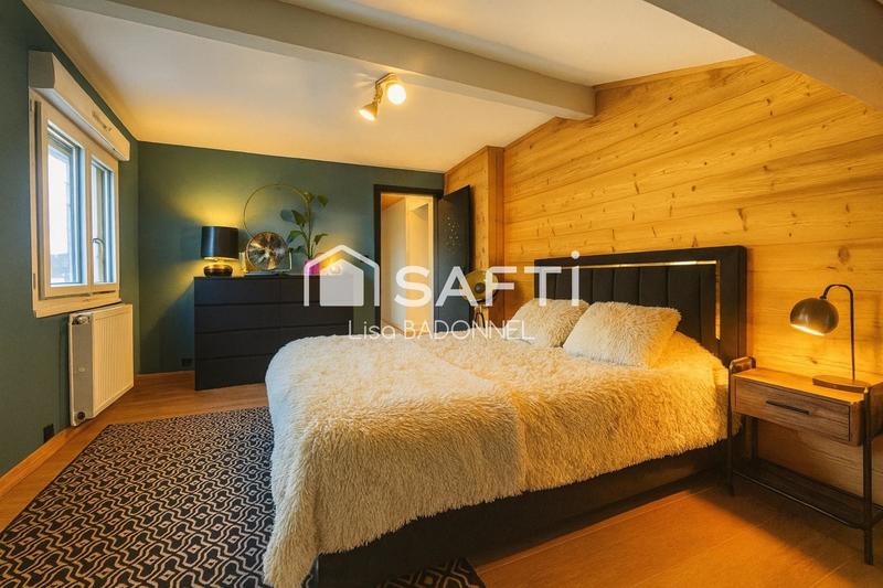 Maison - 243 m² - 8 pièces