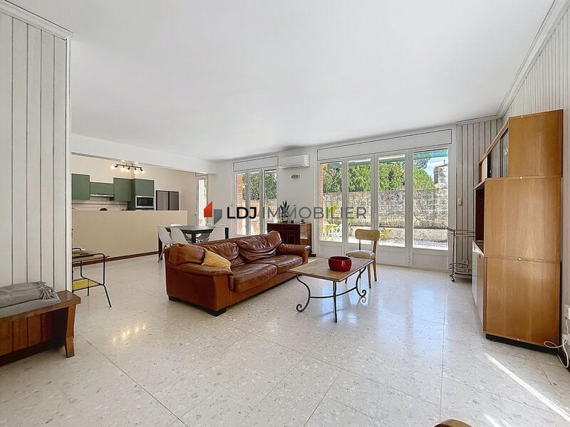 Villa - 160 m² - 6 pièces