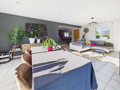 Maison - 145 m² - 6 pièces