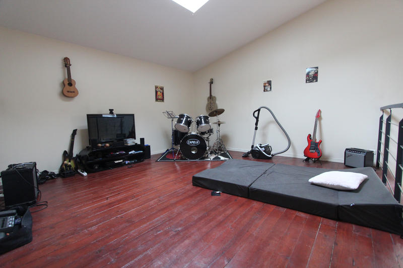 Maison - 225 m² - 7 pièces