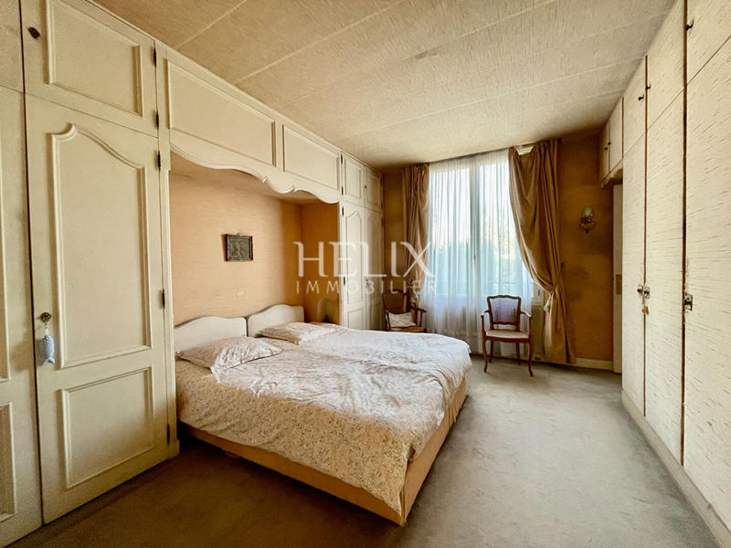 Maison - 200 m² - 7 pièces