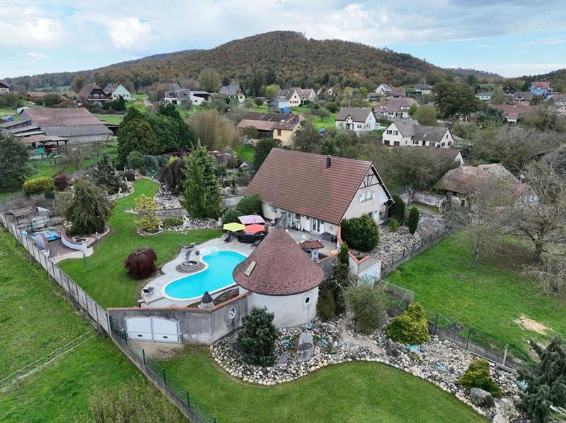 Maison - 195 m² - 7 pièces