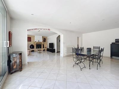 Maison - 188 m² - 6 pièces