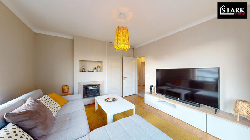 Maison - 263 m² - 9 pièces