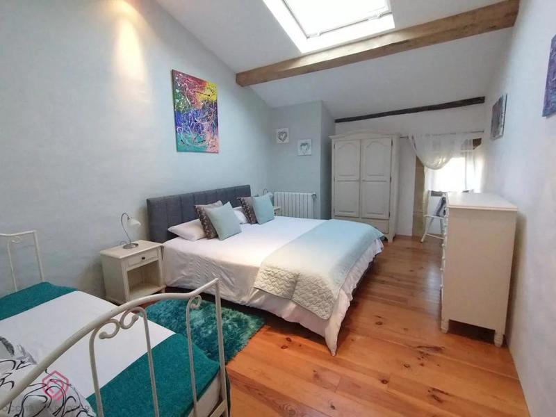 Maison ancienne - 530 m² - 12 pièces