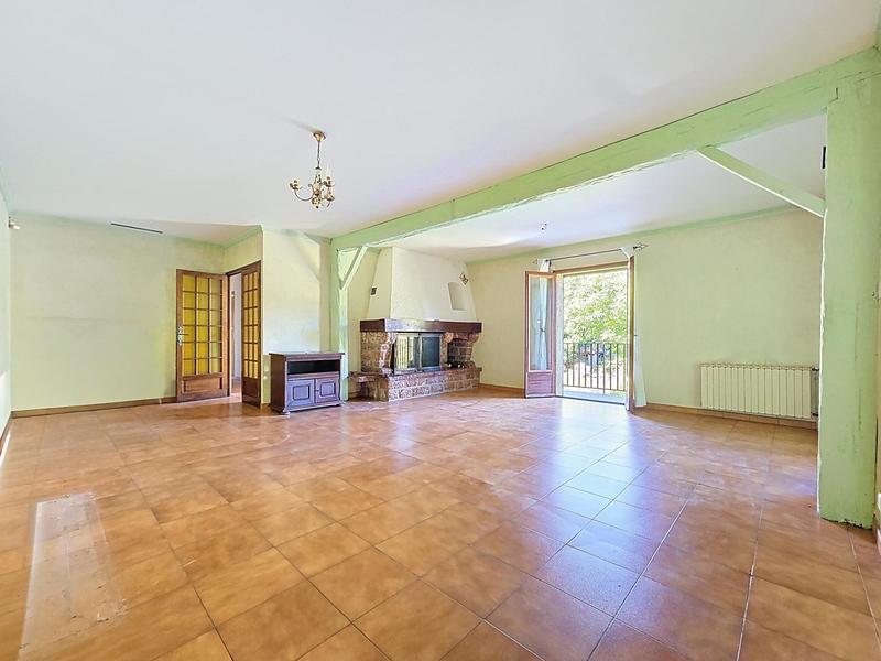Maison - 143 m² - 5 pièces