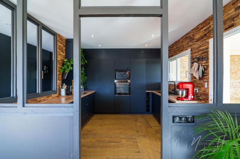 Maison - 182 m² - 7 pièces