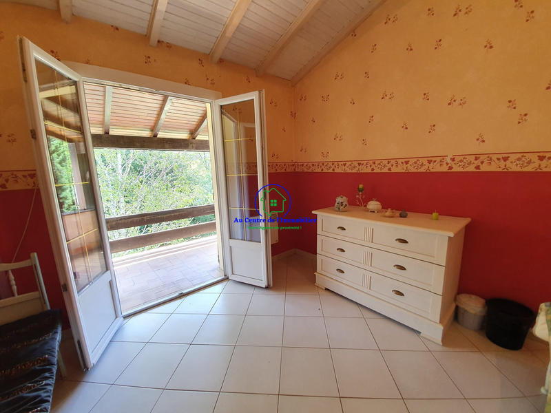 Maison traditionnelle - 159 m² - 5 pièces