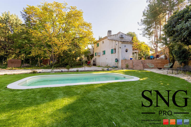 Maison - 146 m² - 8 pièces