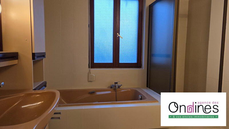 Appartement - 100 m² - 3 pièces