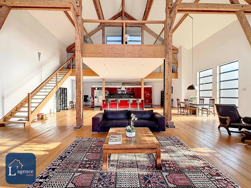 Maison contemporaine - 607 m² - 9 pièces