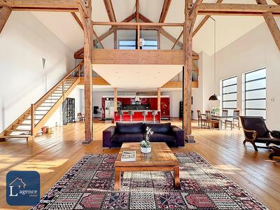 Maison contemporaine - 607 m² - 9 pièces