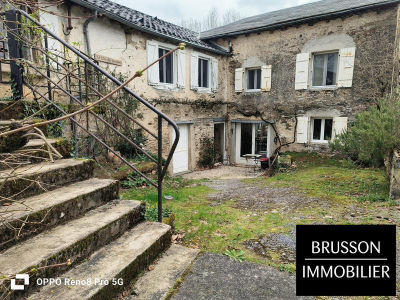Maison - 440 m² - 8 pièces