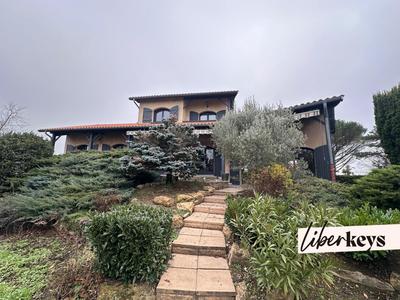 Maison d'architecte - 209 m² - 7 pièces