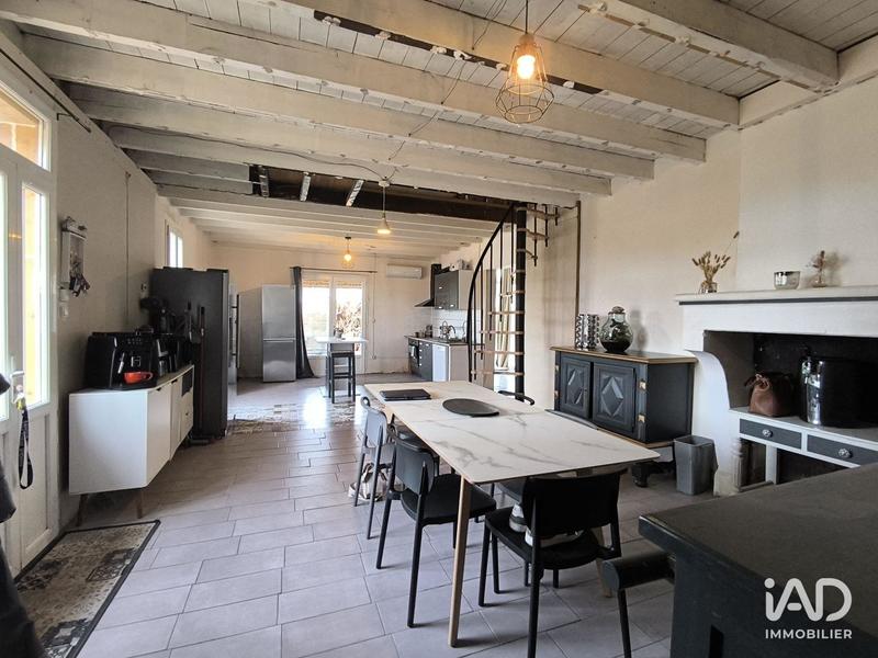 Maison - 204 m² - 7 pièces