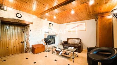 Maison - 168 m² - 9 pièces