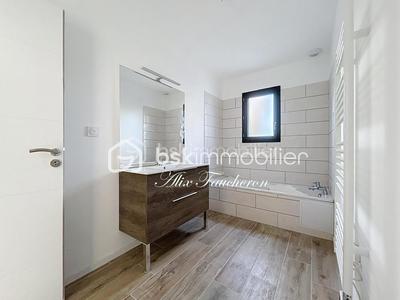 Maison - 134 m² - 5 pièces