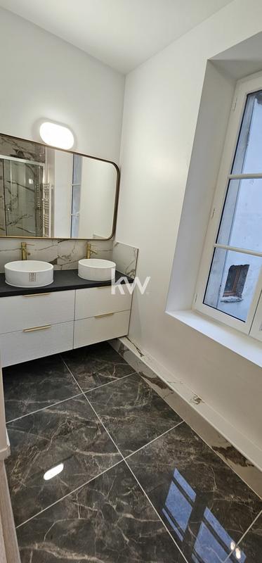 Corps de ferme - 245 m² - 9 pièces