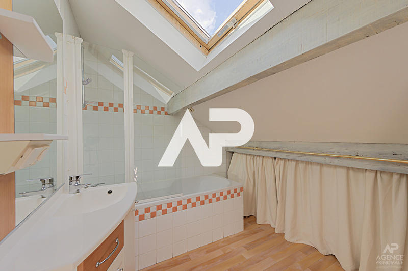 Maison - 132 m² - 7 pièces