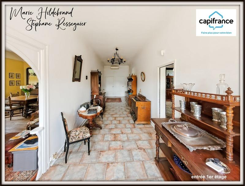 Maison - 254 m² - 12 pièces