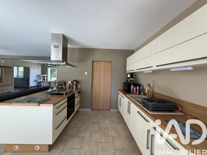 Maison - 255 m² - 10 pièces