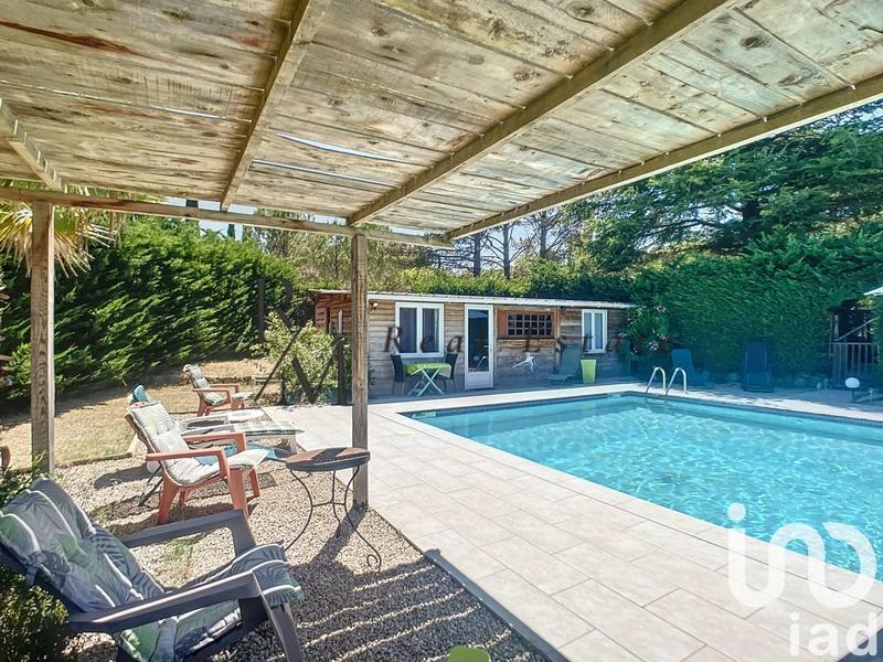 Maison - 330 m² - 12 pièces