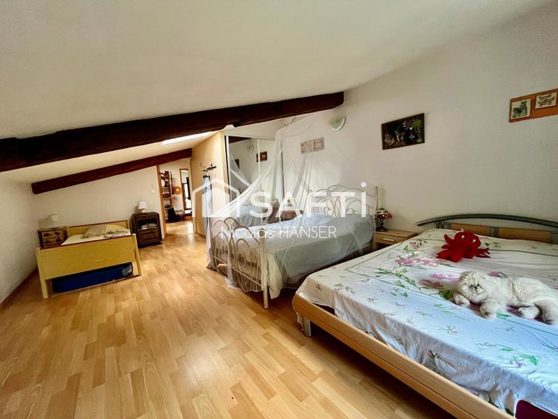 Maison - 254 m² - 13 pièces