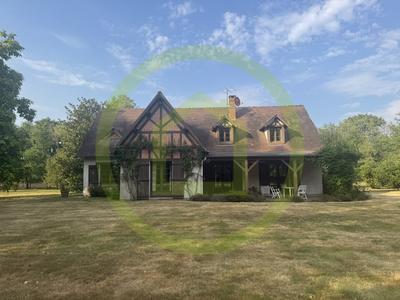 Propriété - 305 m² - 13 pièces