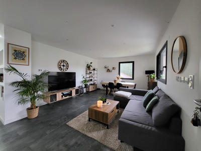 Maison - 84 m² - 4 pièces