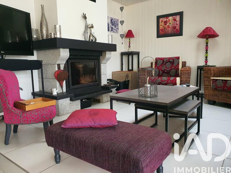 Maison - 220 m² - 8 pièces