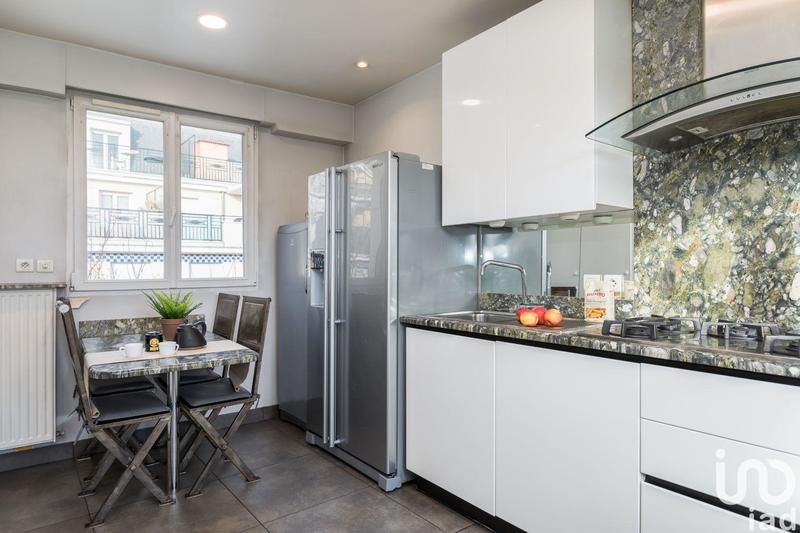 Maison - 249 m² - 6 pièces