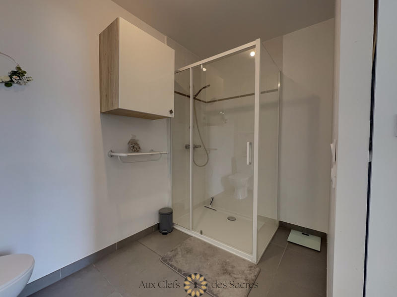 Appartement - 94 m² - 5 pièces