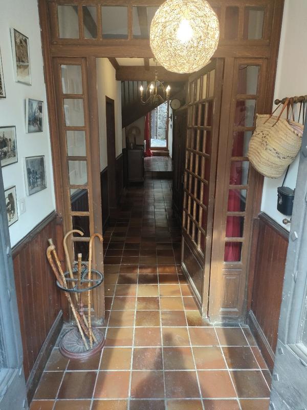 Maison - 240 m² - 10 pièces