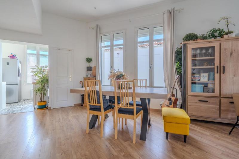 Appartement - 86 m² - 4 pièces