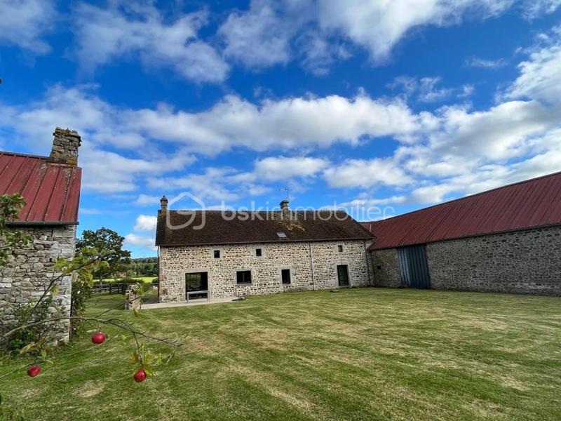 Propriété - 230 m² - 7 pièces