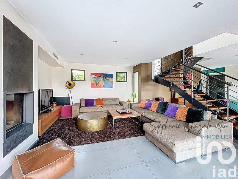 Maison - 205 m² - 6 pièces