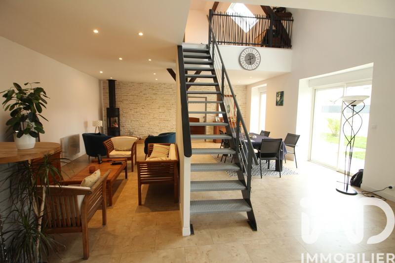Maison - 195 m² - 6 pièces