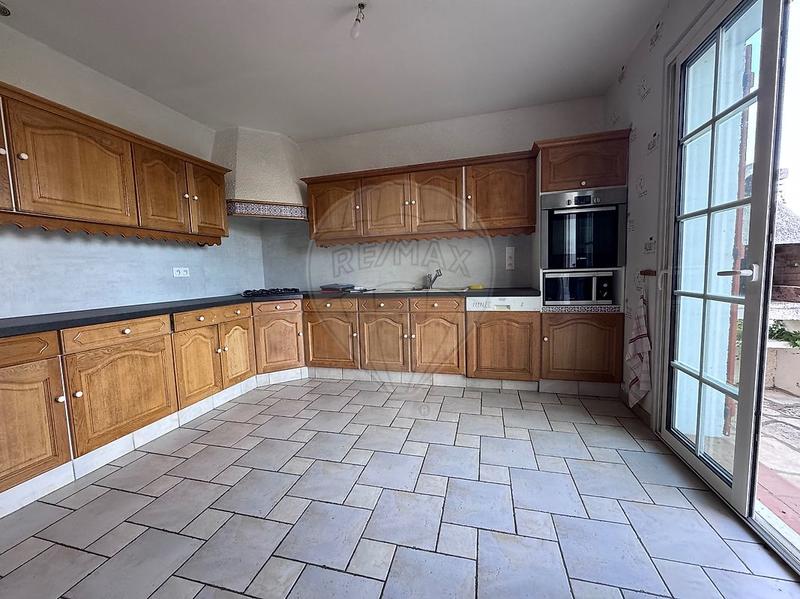 Maison - 161 m² - 6 pièces