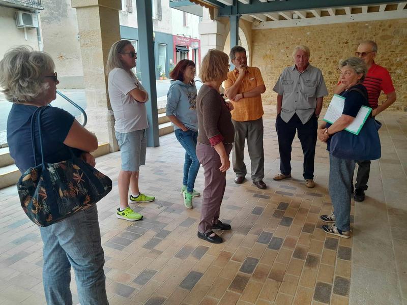 Visite guidée de Duras par Annie Servant, Raconteuse de Pays