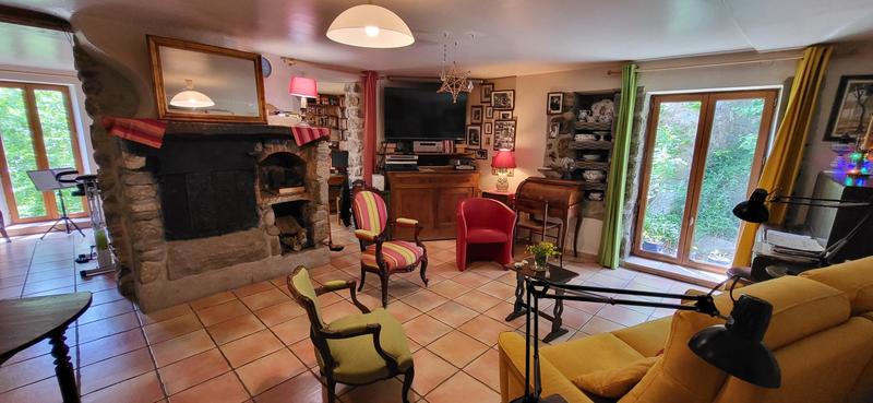 Maison - 300 m² - 12 pièces