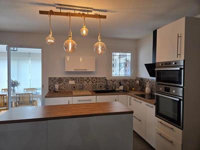 Maison - 90 m² - 5 pièces